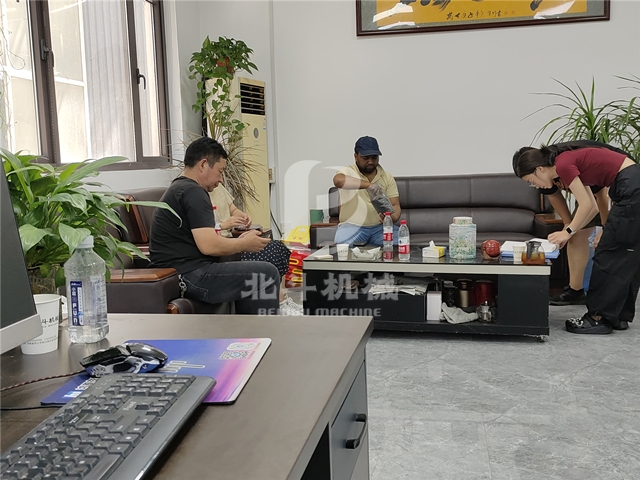 孟加拉國客戶到我公司考察、洽談合作
